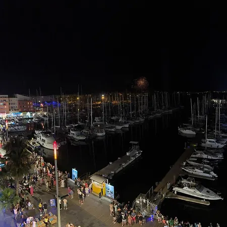Front Marina *